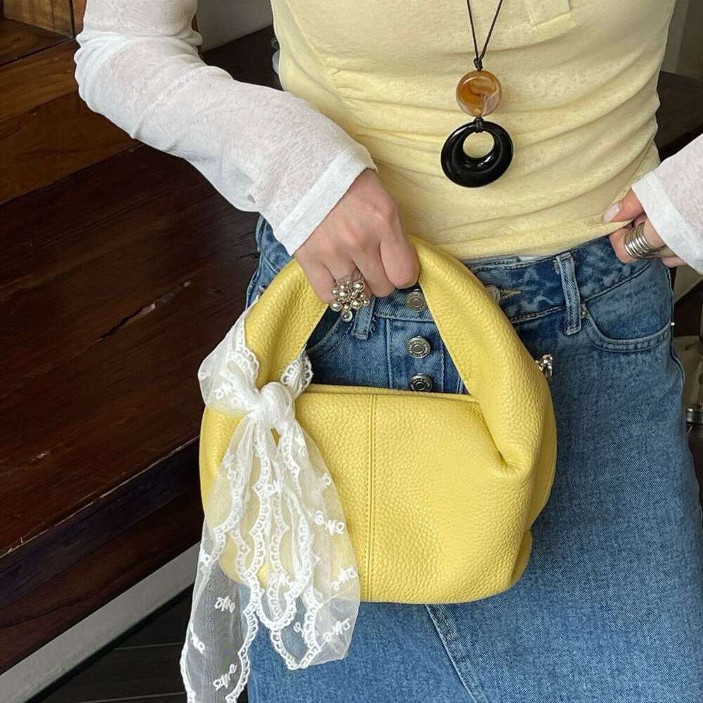 Mm Women's Bags Niche Handbag New Cloud Baotou Layered Leather Folded Dumpling Versatile Crossbody Bag Female Sweet Style