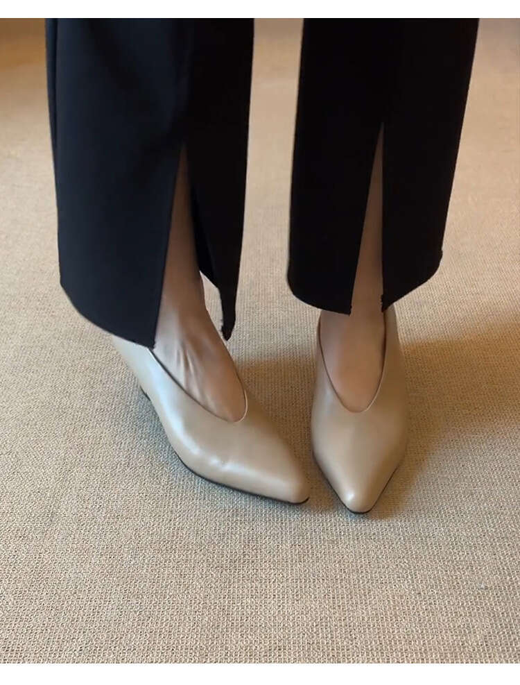 Low Designer Shoe Heels for Women 2025 Fall Leather Comfortable Pointed Toe Work Shoes Soft Sole