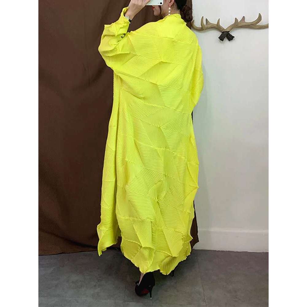 GVUW Pleated Trench Coat Women 2025 Spring Lapel Solid Color Long Sleeve Loose Casual Female Fashion Windbreaker 17D1426