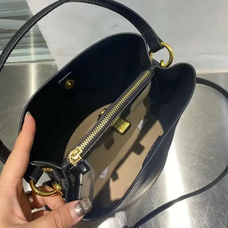 Designer Bag Retro Coffee Solid Color Bucket Tote 100% Genuine Women Shoulder With Wide Straps T Cow Leather Crossbody Bag