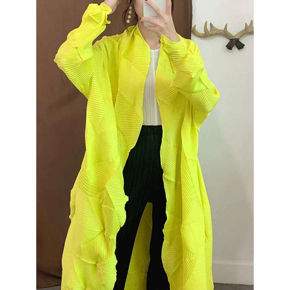 GVUW Pleated Trench Coat Women 2025 Spring Lapel Solid Color Long Sleeve Loose Casual Female Fashion Windbreaker 17D1426