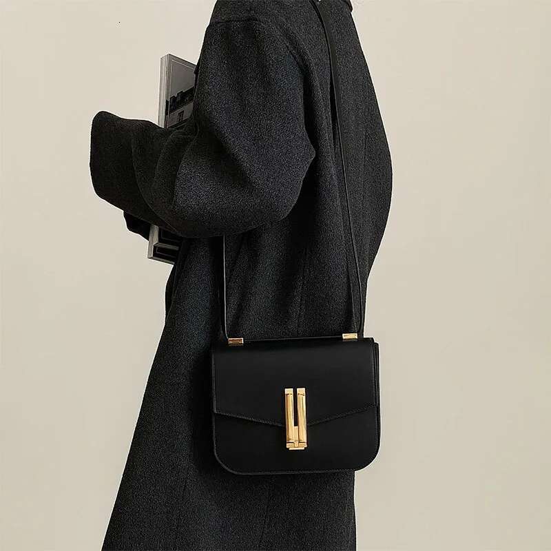 British Niche Genuine Leather Women's Handbag, Casual Retro One Shoulder Tofu Bag, Diagonal Cross Square Bag