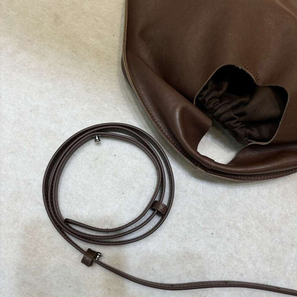 Mm Women's Bags New Vegetable Tanned Cowhide Triangle Genuine Leather Cloud Handbag, Armpit Single Shoulder Crossbody Bag, Women's Bag