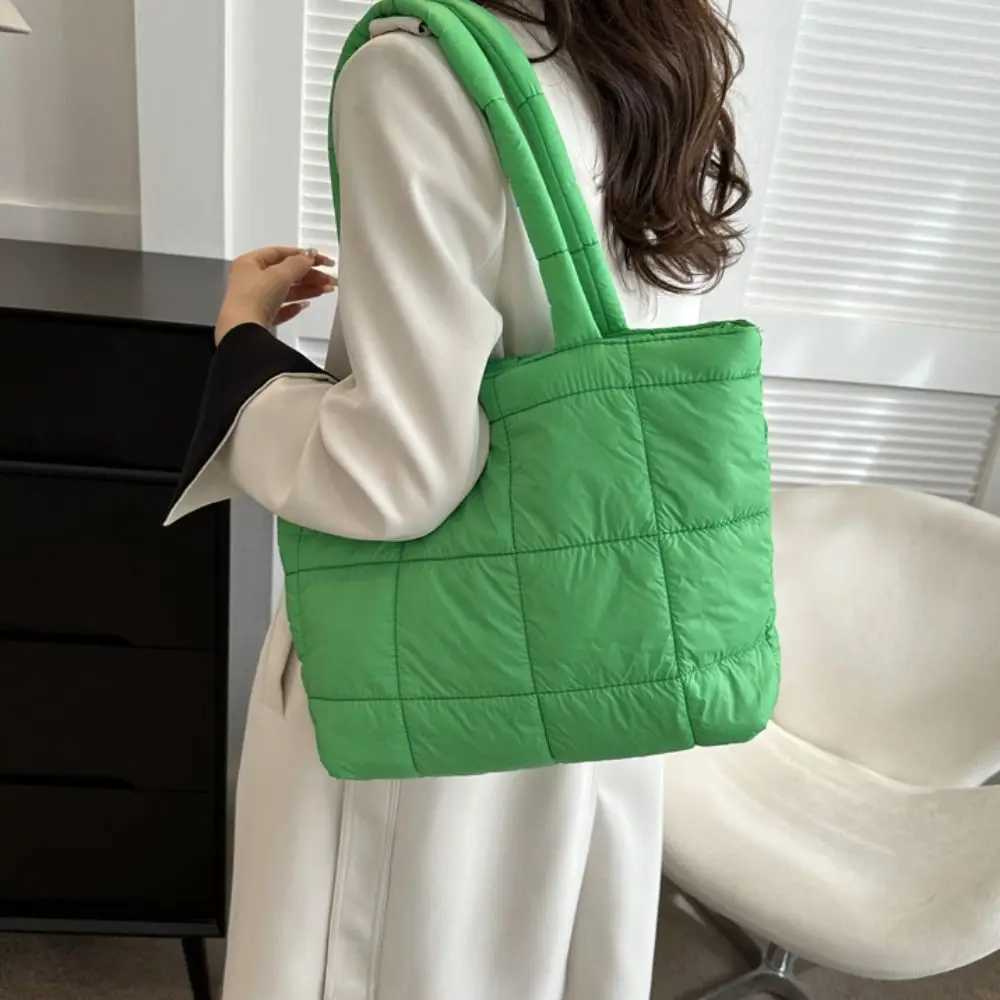 Simple nylon space cotton handbag large capacity cloud handbag solid color handle fluffy shoulder bag W250415