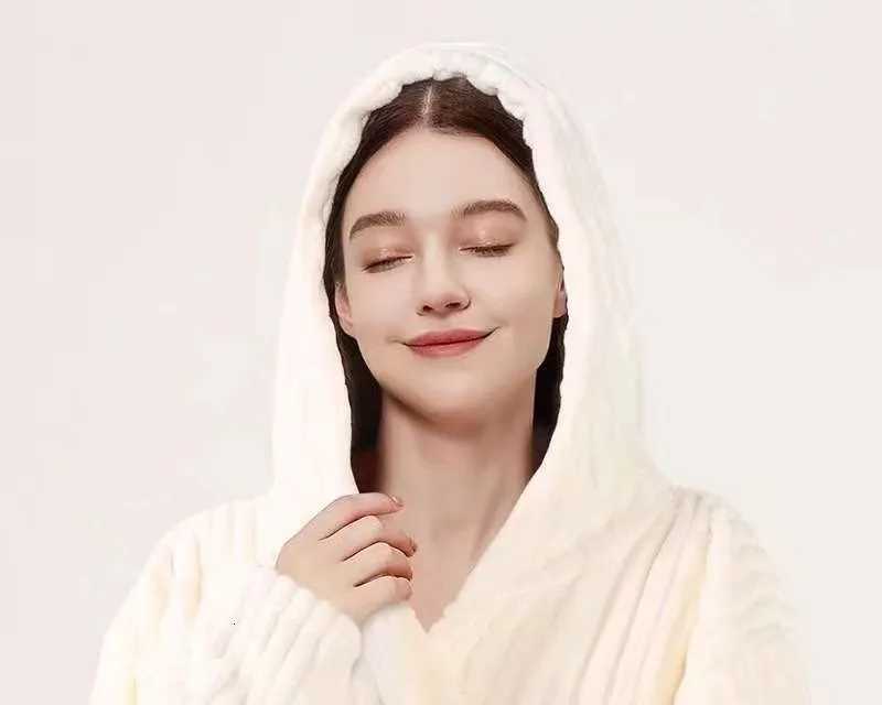 European Thick Warm Hooded Womens Bathrobe New Flannel Coral Fleece Sleepwear Robe Hot Winter Womens Kimono Loose Home Wear C251115