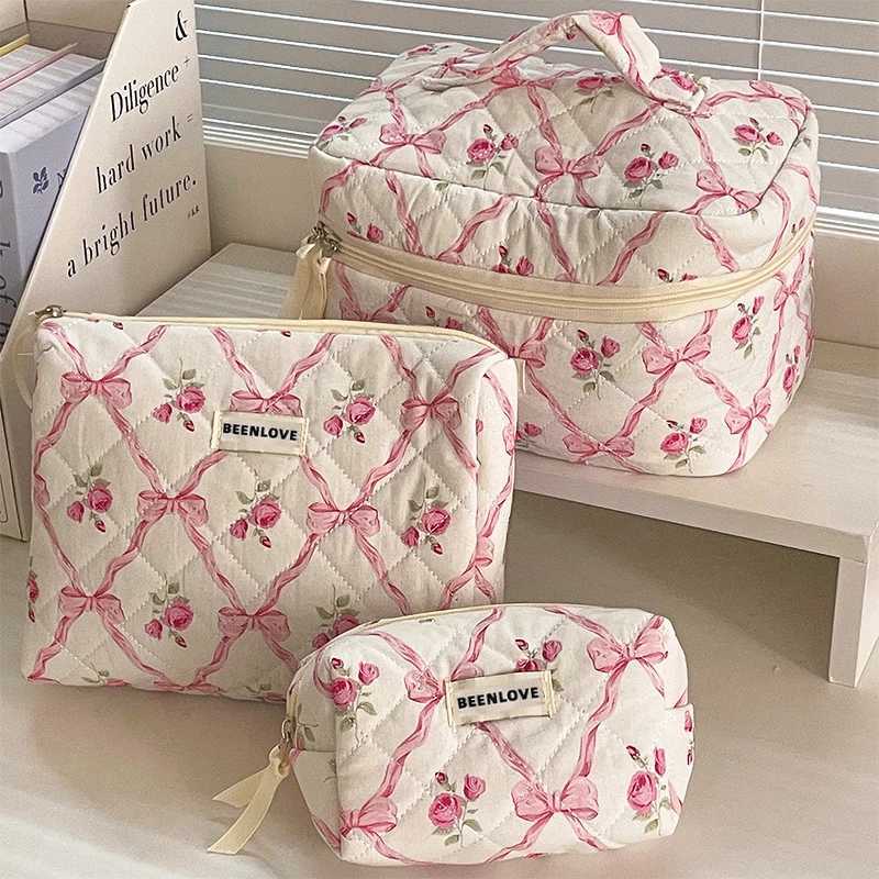 Cute bow blanket makeup bag womens zipper cosmetics organizer womens cloth bag portable womens toilet boxXJ250415
