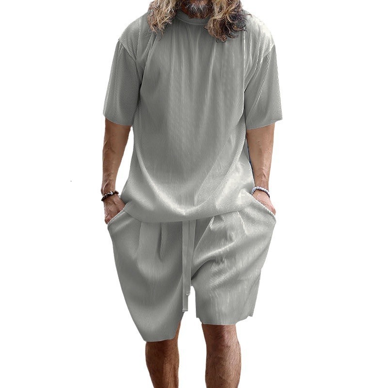 2025 Summer Men's Vertical Stripe Loose Short Sleeve Shorts Sports and Leisure Round Neck Two Piece Set for Men