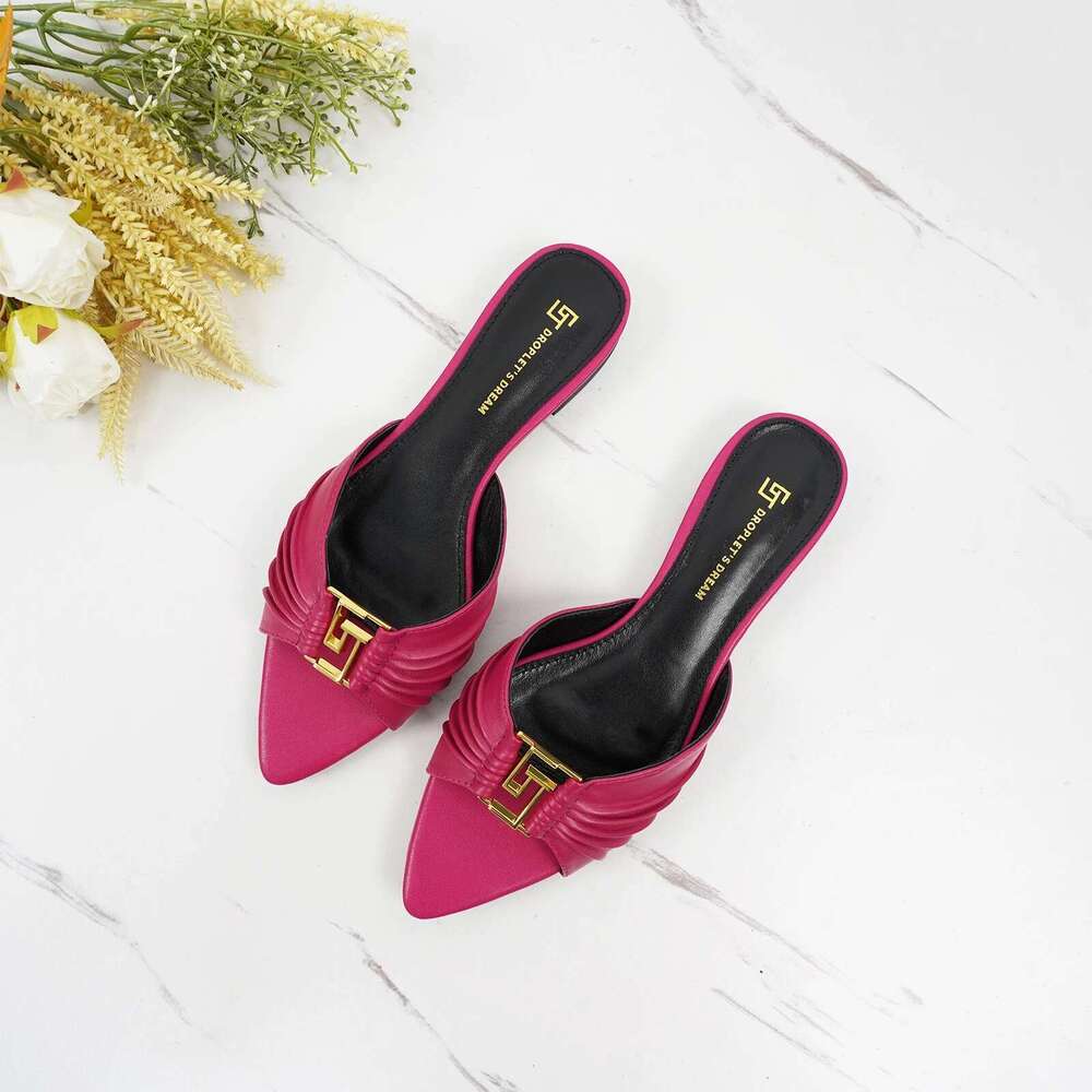 2024 Women's Summer New Pointed Fashion Non slip Leather Flat Bottom Outdoor Brand Slippers Large Size 34-44