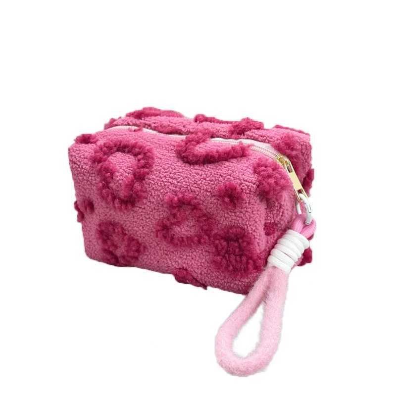 Plush makeup bag with handle soft travel cosmetics storage bag portable love printing organizer pencil case cute club bagXJ250415