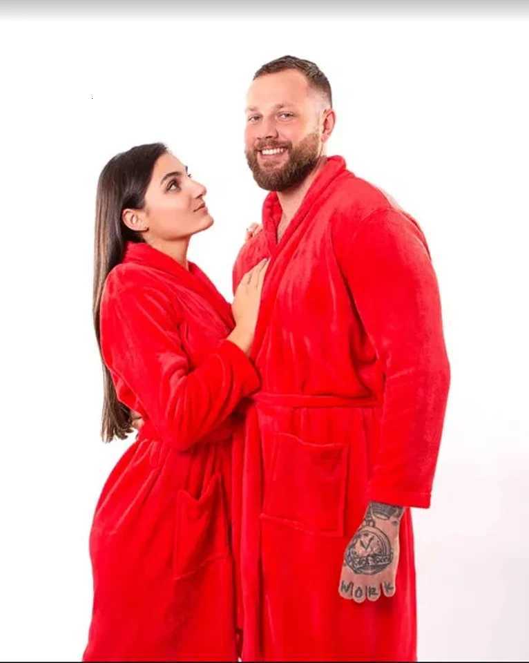 Matching King and Queen Plush Bathrobes Mr and Mrs Cozy Terry Robes for Couple Customized Gift for Him Honeymoon Husband Wife C251115