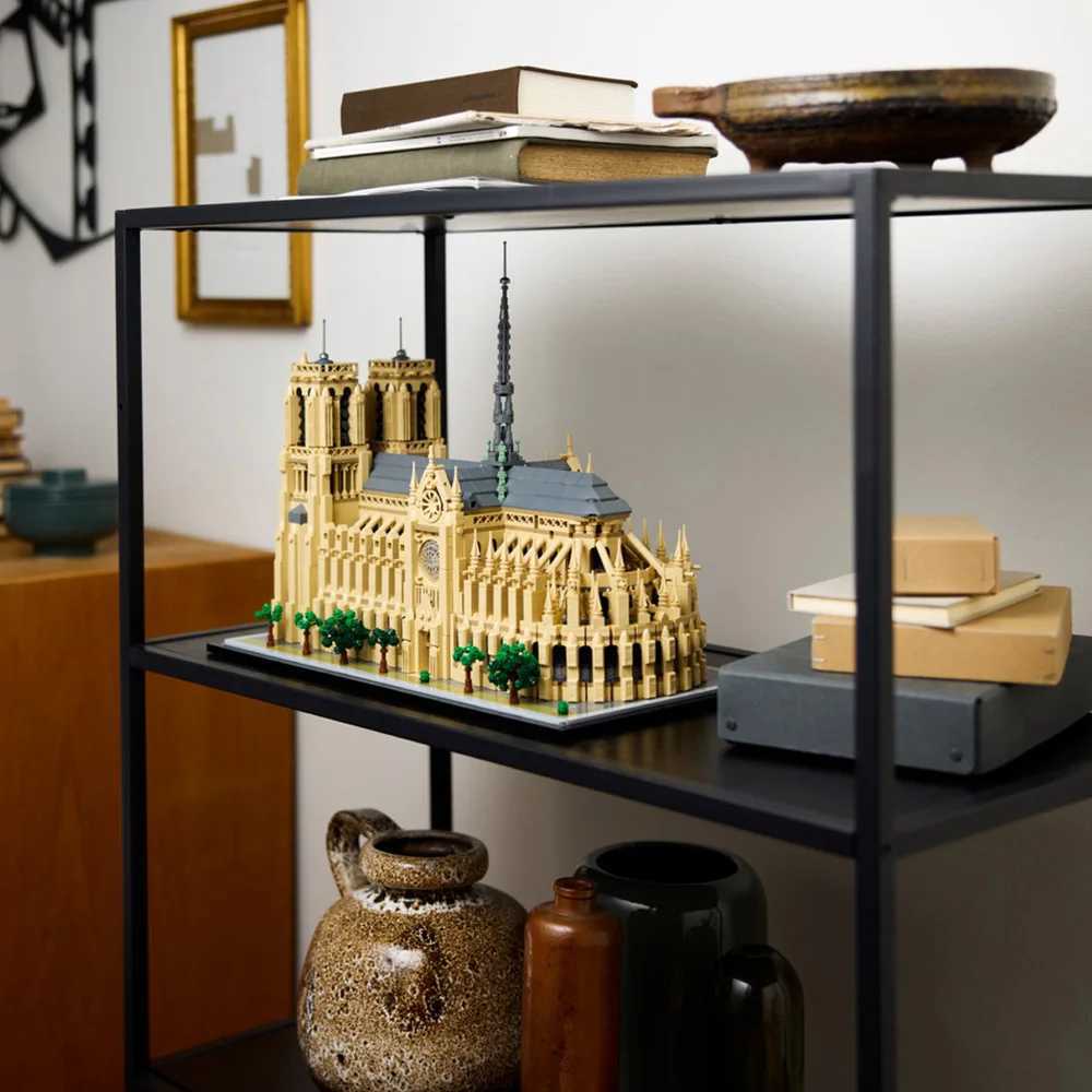 Notre Dame Cathedral Building Model Kit 21061 Collectable Building Blocks Set Adult Gift Creativity W250415