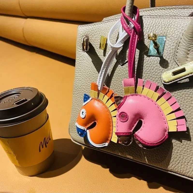 High Quality Leather Zebra Head Hand Sewn Pendant Creative Car Keychain Womens Leather Car Pendant Bag CharmW251114