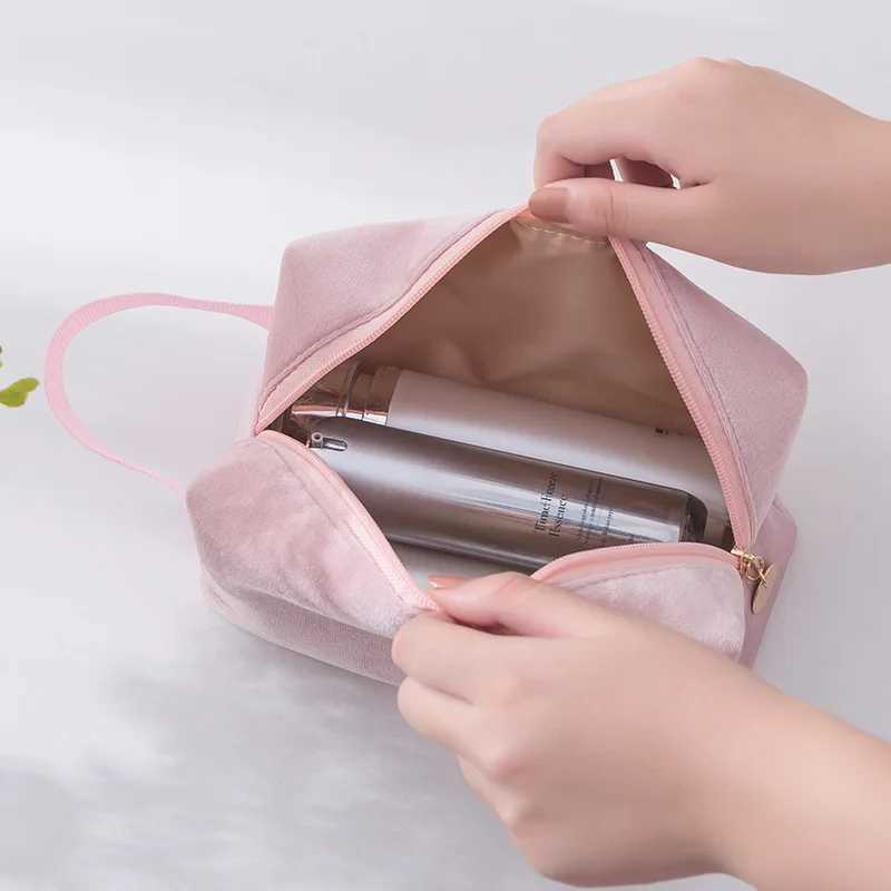 Womens makeup bag soft Veet makeup storage bag sanitary pad packaging travel makeup bag organizer bag beauty bag W bagXJ250415