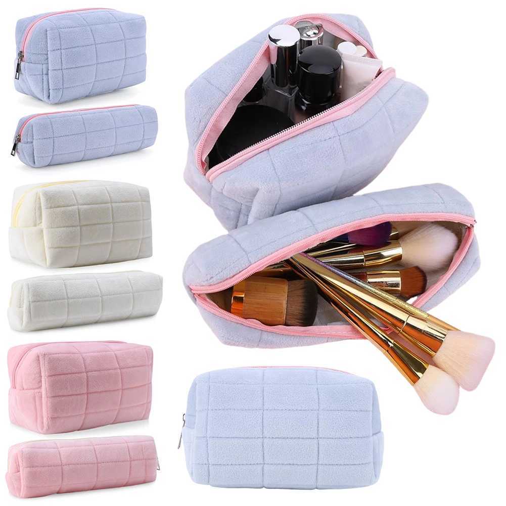Plush makeup bag makeup bag large capacity with pencil case zipper makeup bagXJ250415