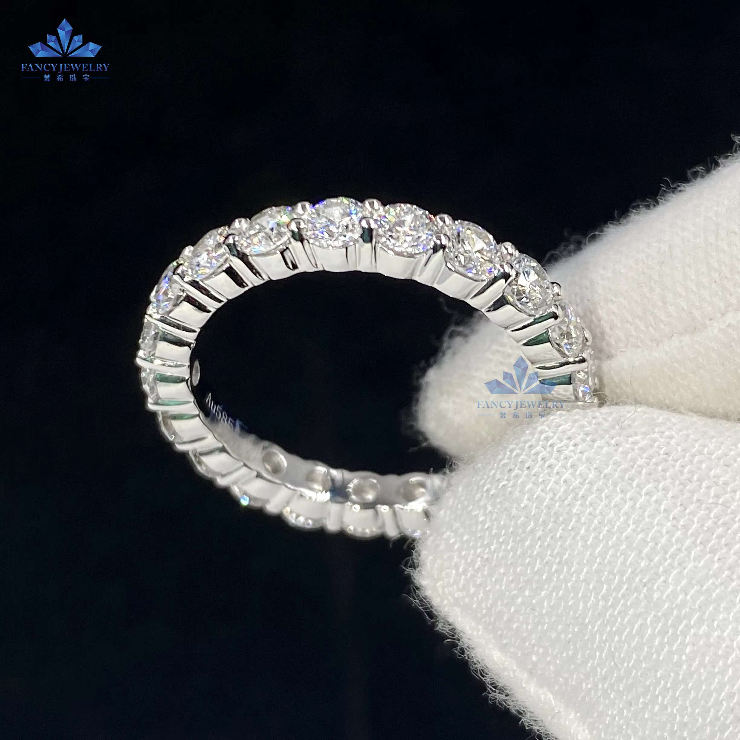 3mm Round Cut Lab-Grown Diamond Wedding Band 14K 18K Gold D VS1 Diamond Full Eternity Rings Classic Style in White Gold
