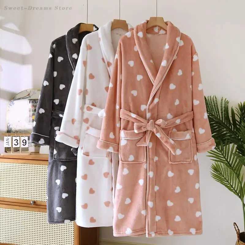 Autumn Winter Female Robe Thicken Flannel Bathrobe Kimono Sleepwear with Pocket Cute Print Sweet Heart Home Dress Lounge Wear C251115