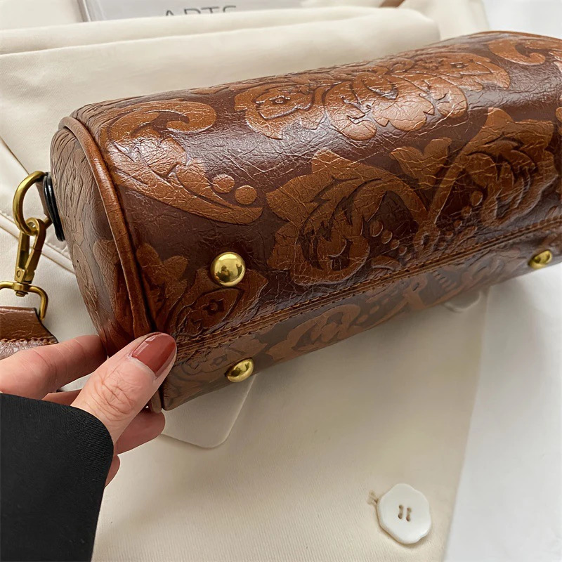 Womens PU leather shoulder bag wide shoulder strap womens cross body bag retro pillow handbag womens messenger bag 250410