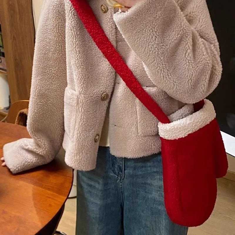 Christmas Santa Hat with Green Bow Red Mitten Shaped Crossbody Bag Set - Plush Festive Accessories for Holiday Look Y251115