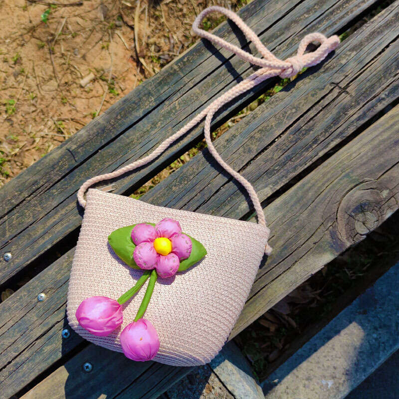 Handmade Beach Bag Little Summer Woven Straw Cute Children's Mobile Phone Bag, 2025 New Stylish Girl's Crossbody Bag Kq2