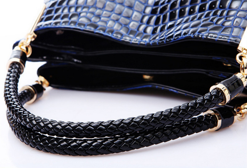 Fashion Trend Crocodile Pattern Portable Mature Temperament Handbag Women's Bag