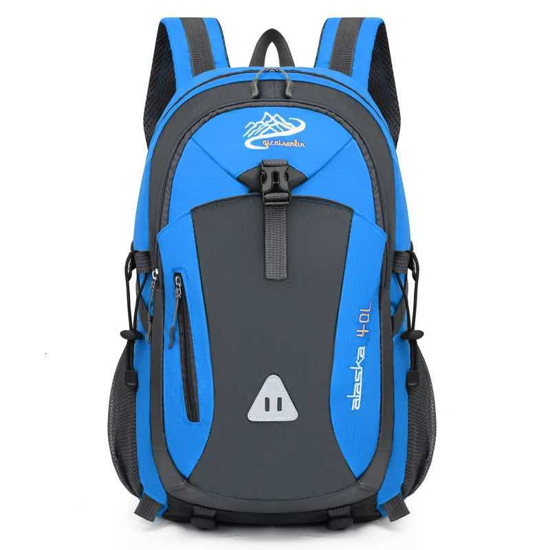 Classic Men Backpack Nylon Waterproof Men Casual Outdoor Travel Backpack Hiking Camping Mountaineering Backpack Sports Bag WomenW251114