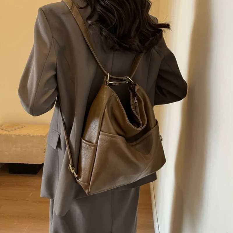 High capacity solid color PU zipper sewing thread shoulder bag for sale 2024 fashion backpack Bolsas womens bag W250415