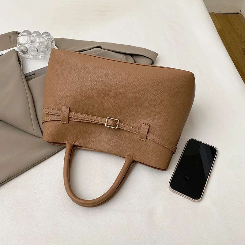 2024 Casual Fashion Temperament Western Style Handbag Retro Simple Autumn And Winter Shoulder Crossbody Women's Bag