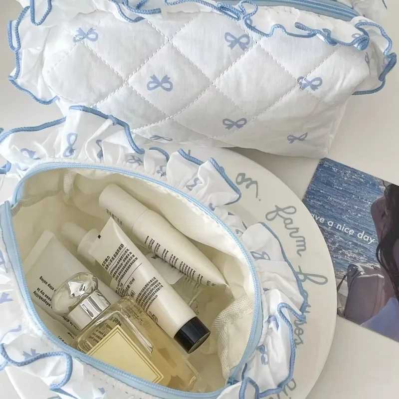 Womens lace bow makeup bag portable makeup bag cute travel storage bag large capacity makeup bagXJ250415