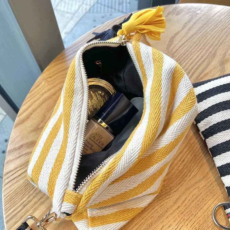 Cosmetic bag for women striped makeup box organizer Korean tassel cosmetic bag accessories travel toilet bag canvas beauty boxXJ250415