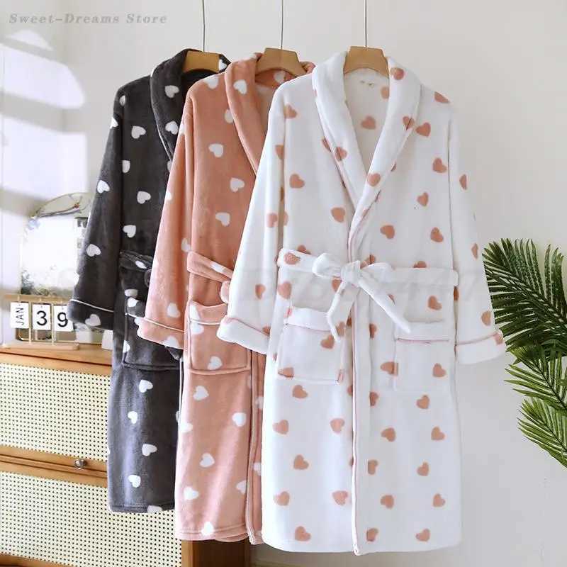 Autumn Winter Female Robe Thicken Flannel Bathrobe Kimono Sleepwear with Pocket Cute Print Sweet Heart Home Dress Lounge Wear C251115