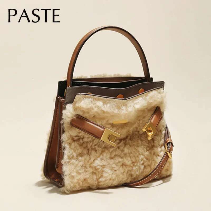 2025 Winter Fashion Designer Women Handbag Fluffy Wool Fur Tote Lambswool Real Leather Flap Small Female Shoulder Bag Kakhi