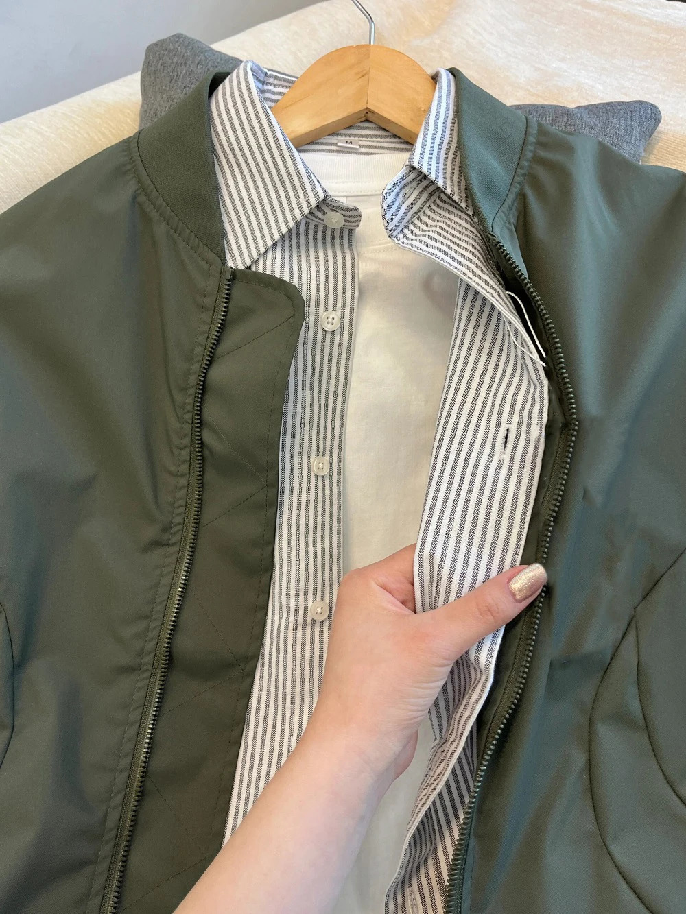 Spring Mens Pilot Jacket Lightweight Windproof Jacket Baseball Jacket Mens Windproof Outdoor Casual Fashion Bomber Jacket 250415