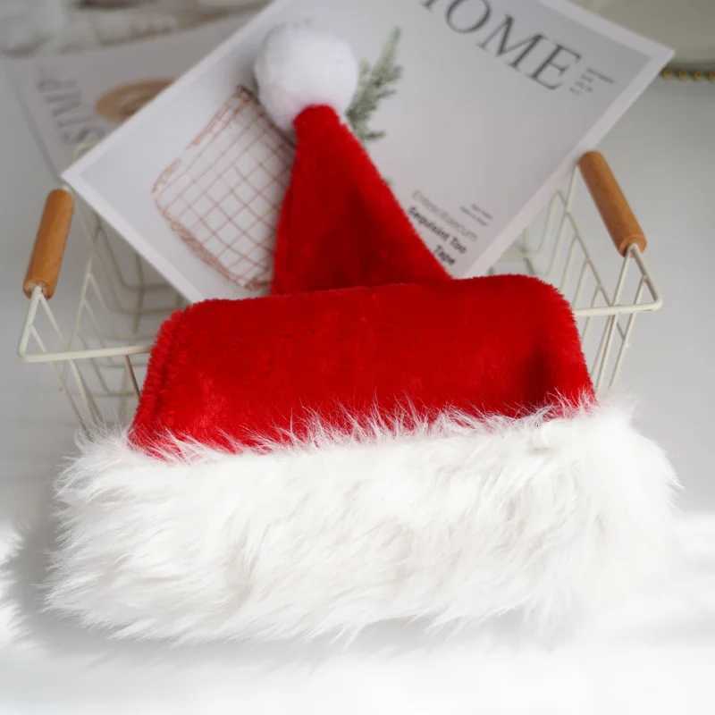 Christmas Santa Hat For Adults And Kids Xmas Holiday Hats Unisex Velvet Red Classic Fur Comfort New Year Festive Party Supplies Y251115