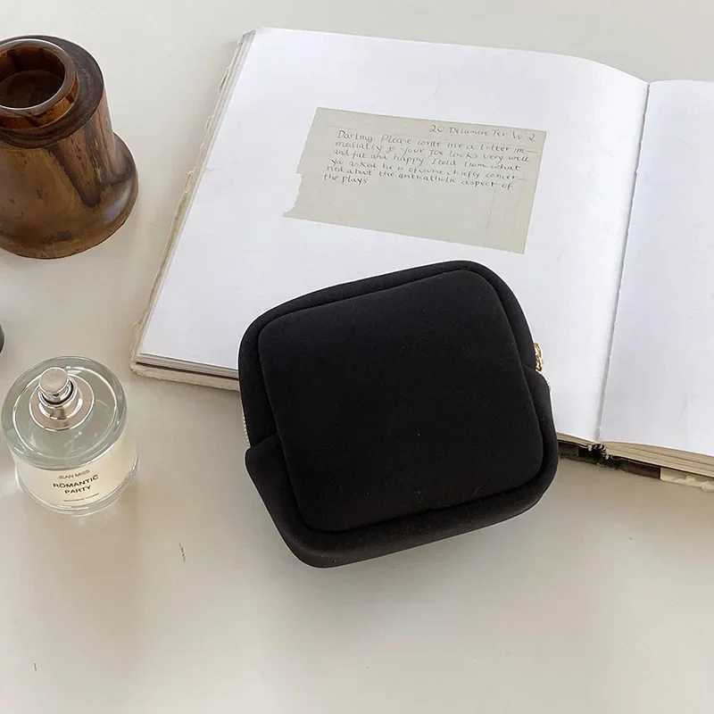 Storage bag sanitary pad womens napkins towels cosmetics makeup bags organizer girls sanitary pads organizers suppliesXJ250415