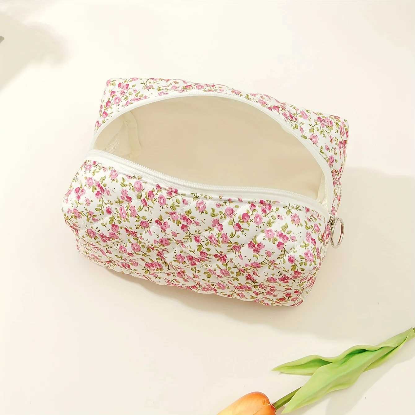 Matte makeup bag floral makeup bag fashionable and cute travel makeup bag organizer makeup brush storage bagXJ250415