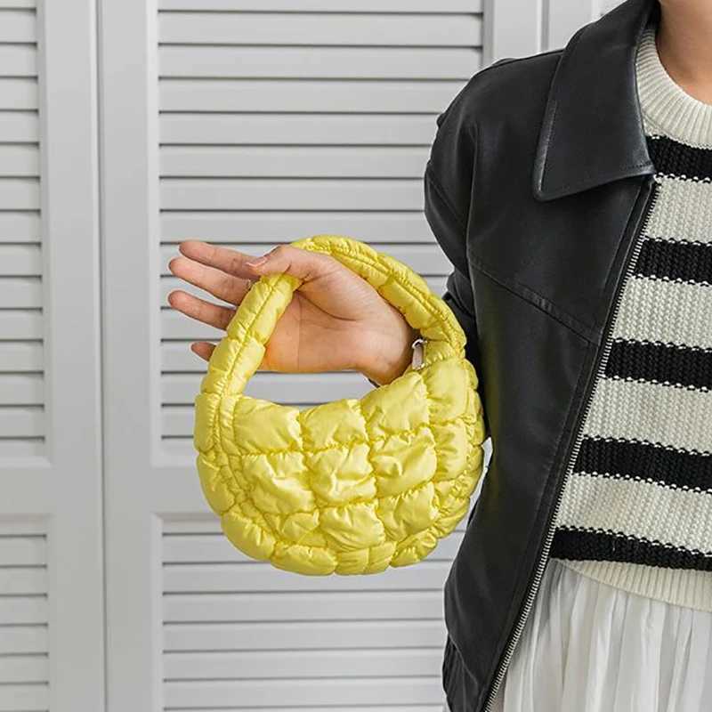 HUA Fashion Mini Puffer Tote Bag Quilted Circle Phone Purse Elegant Purple Soft Nylon Padded Key Pouch Simple Trend HandbagW251115