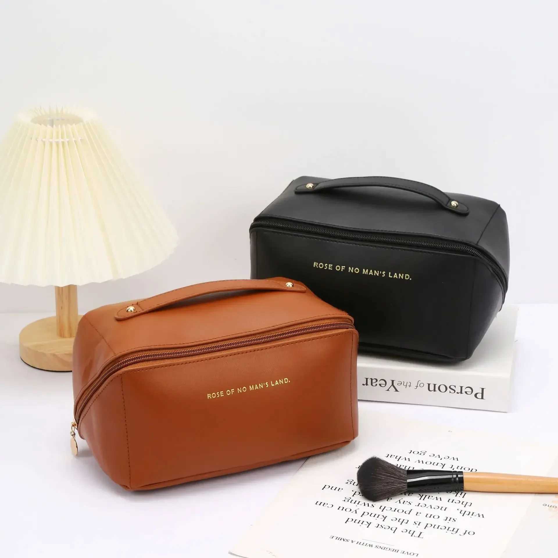 Portable Womens Pillow Makeup Bag Pu Leather Travel Womens Toilet Storage Bag Fi Womens Makeup Bag Cluh HandbagXJ250415