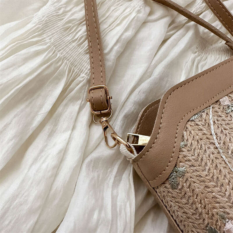 Handmade Beach Bag This Year Small For Women In Summer Trendy And Fashionable One Shoulder Crossbody Bag Popular Lace Grass Woven Bucket Bag On The In