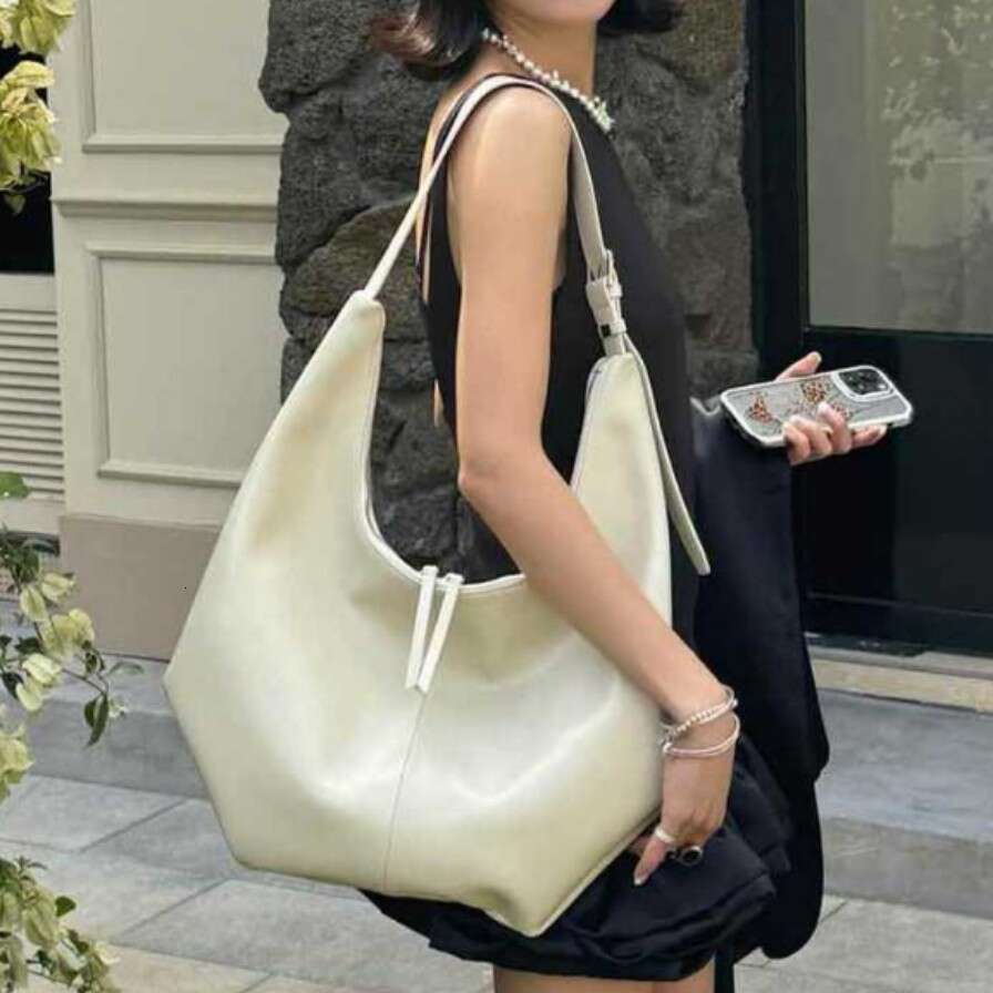 Mm Women's Bags Niche Design Women's New Versatile Leather Tote Large Capacity Commuter Underarm Single Shoulder Crossbody Bag