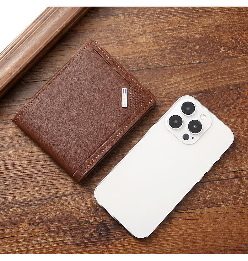 Sophisticated Men's Short Money Clip Wallet Durable & Fashionable Accessory