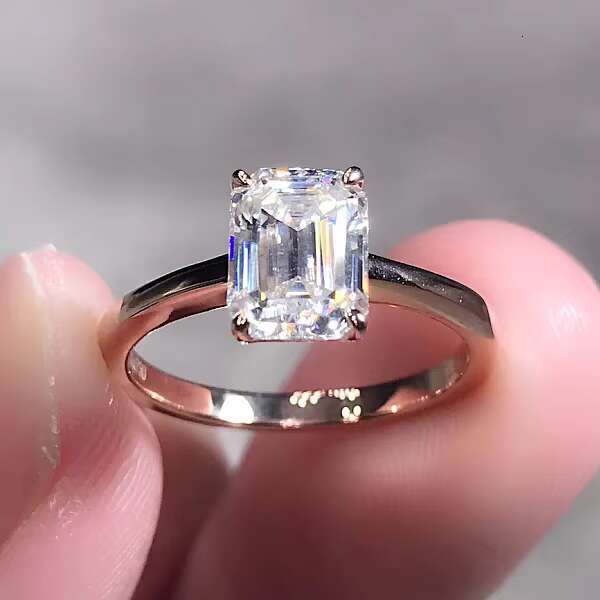 Romantic Wedding Engagement 18K Gold With 2ct D Color Emerald Cut Moissanite Ring Fashion Jewelry for Women Anniversary Ring