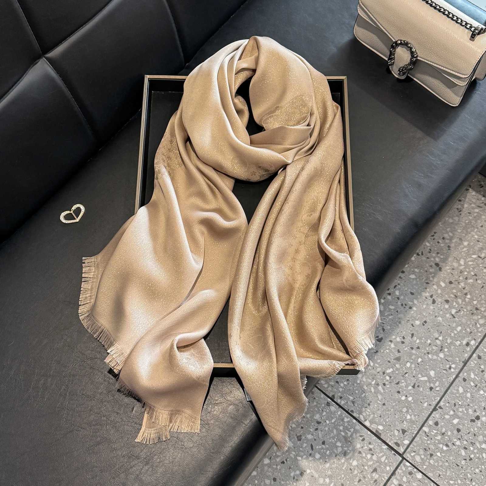 Luxury 2025 New Malaysia Square Scarf Cute Bear Print Hijab Headscarf Wraps Premium Cotton Feel Voile Soft Muslim Scarf Y251115