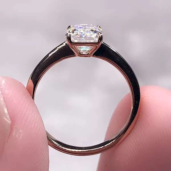 Romantic Wedding Engagement 18K Gold With 2ct D Color Emerald Cut Moissanite Ring Fashion Jewelry for Women Anniversary Ring