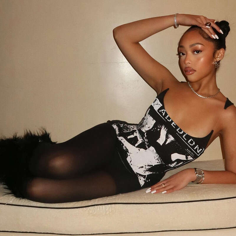 Women's Wear New Spring Women's Spicy Girl Sleeveless Camisole Style U-Shaped Abstract Printed Sexy Top