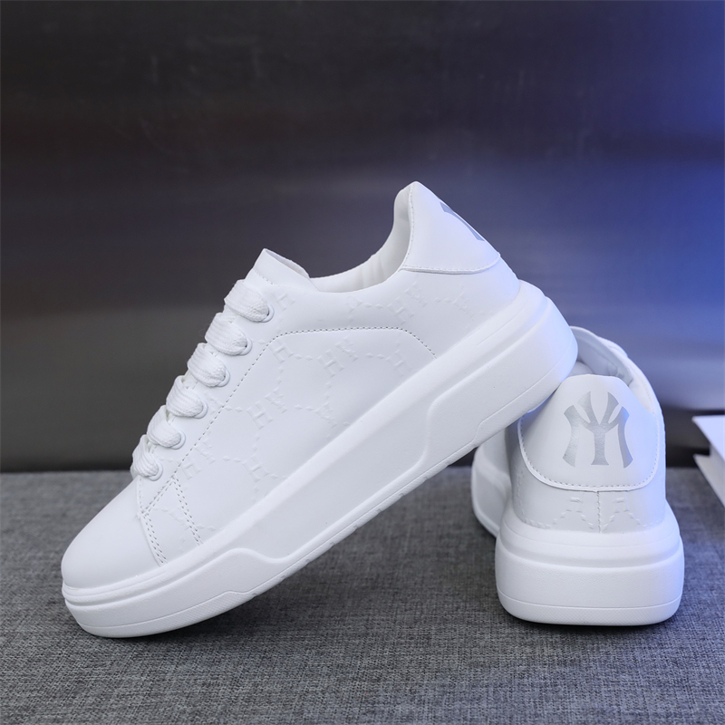 Men's and women's spring and summer new breathable printed little white shoes men's thick sole trend couple board shoes 2025s hot