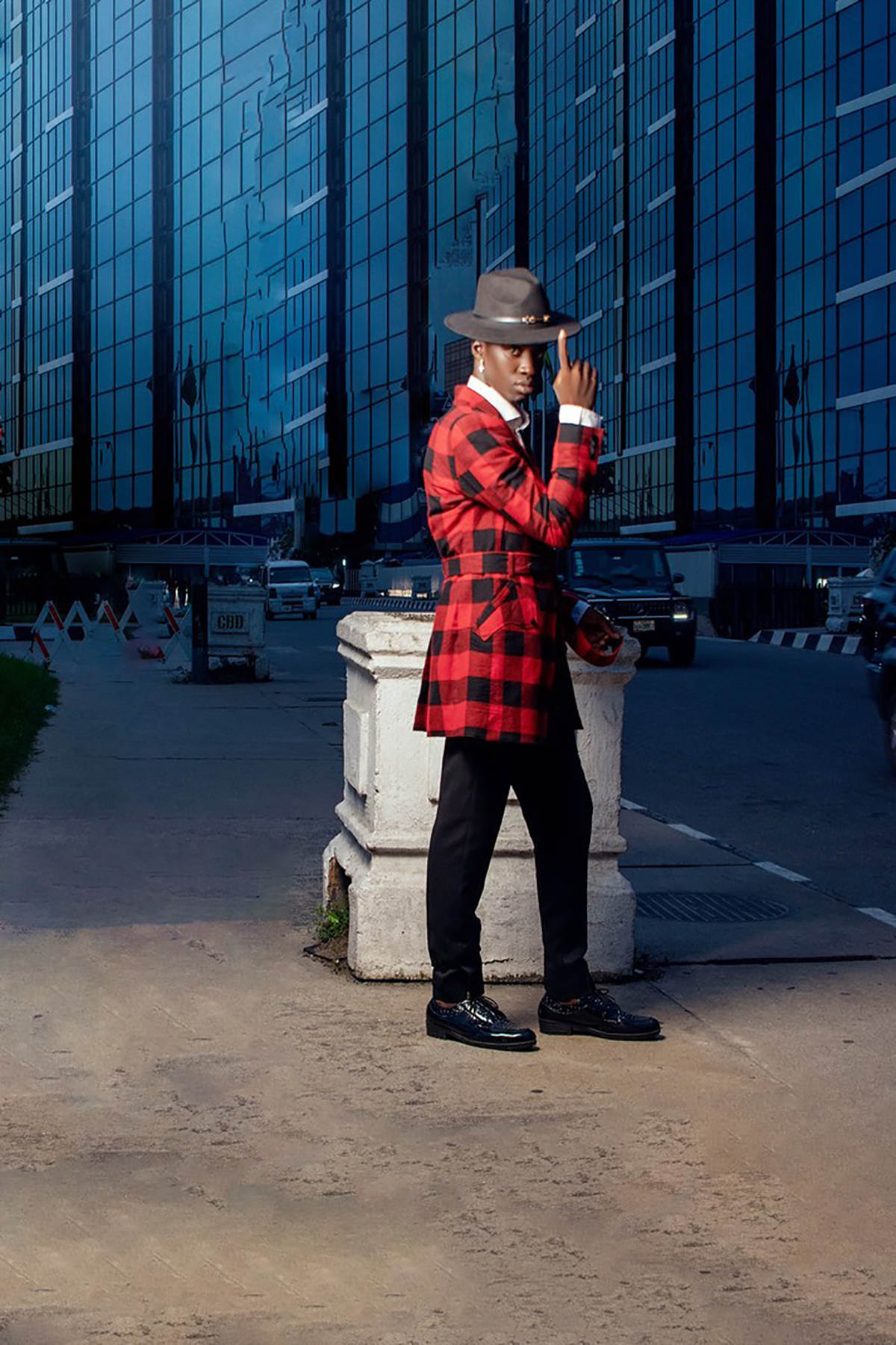 Unique Check Wedding Tuxedos 1 Piece Set Jacket Drawstring Button Men Suit Peaked Lapel Casual Party Suits Customized