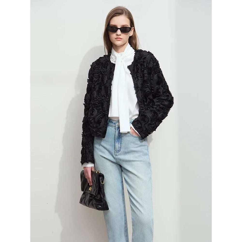 Designer Clothes AMII Minimalism Short Jacket Women 2025 Spring New Elegant Romantic Stereoscc Wer O-Neck Hook Button Outwear Coat 12521066