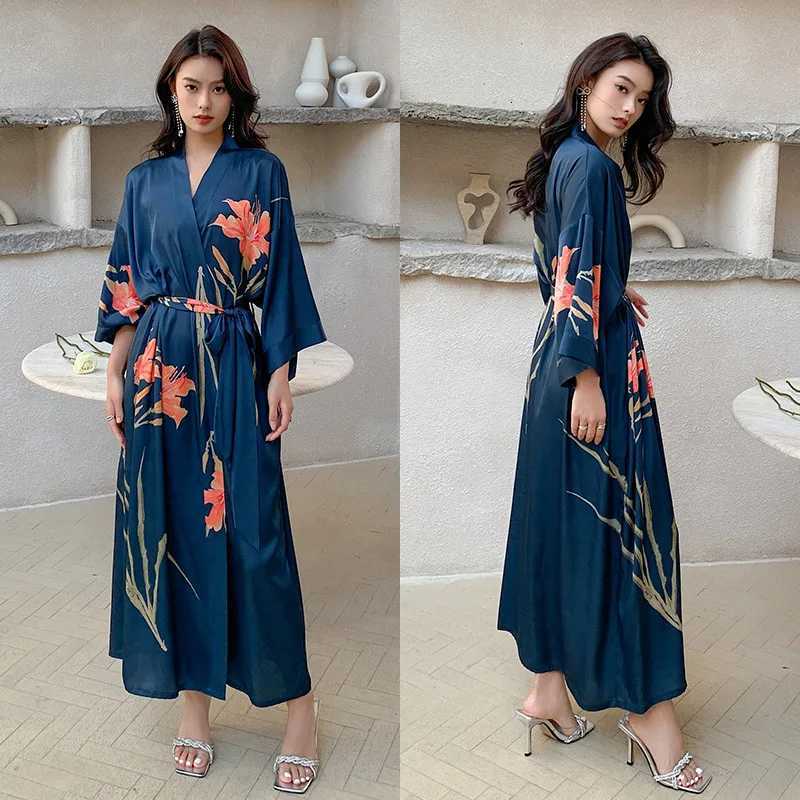 Womens Kimono Sexy Silk Pajamas Robe Bath Gown Nightgown Summer Casual Home Dress Flower Printed Sleepwear Nightwear Bathrobe C251115