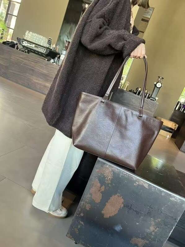 Mm Women's Bags Women's Tanned Cowhide, Simple Tote Commuting Shoulder Women's Large Capacity Computer Bag, High-Quality Genuine Leathe