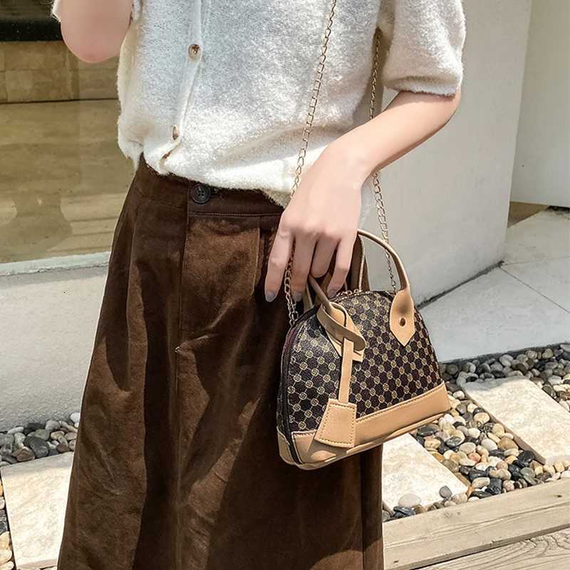2025 New Korean Style Shell Bag Vintage Crossbody Shoulder Bag Women Fashion Handbag Casual Tote Purse for LadiesW251115